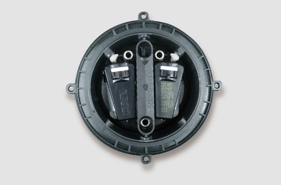 ���Ӿ����